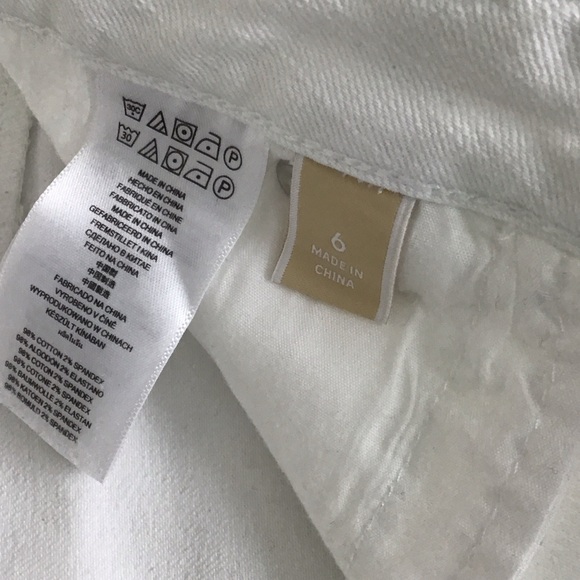 Michael Kors Women's Cream Straight capris - Picture 4 of 7